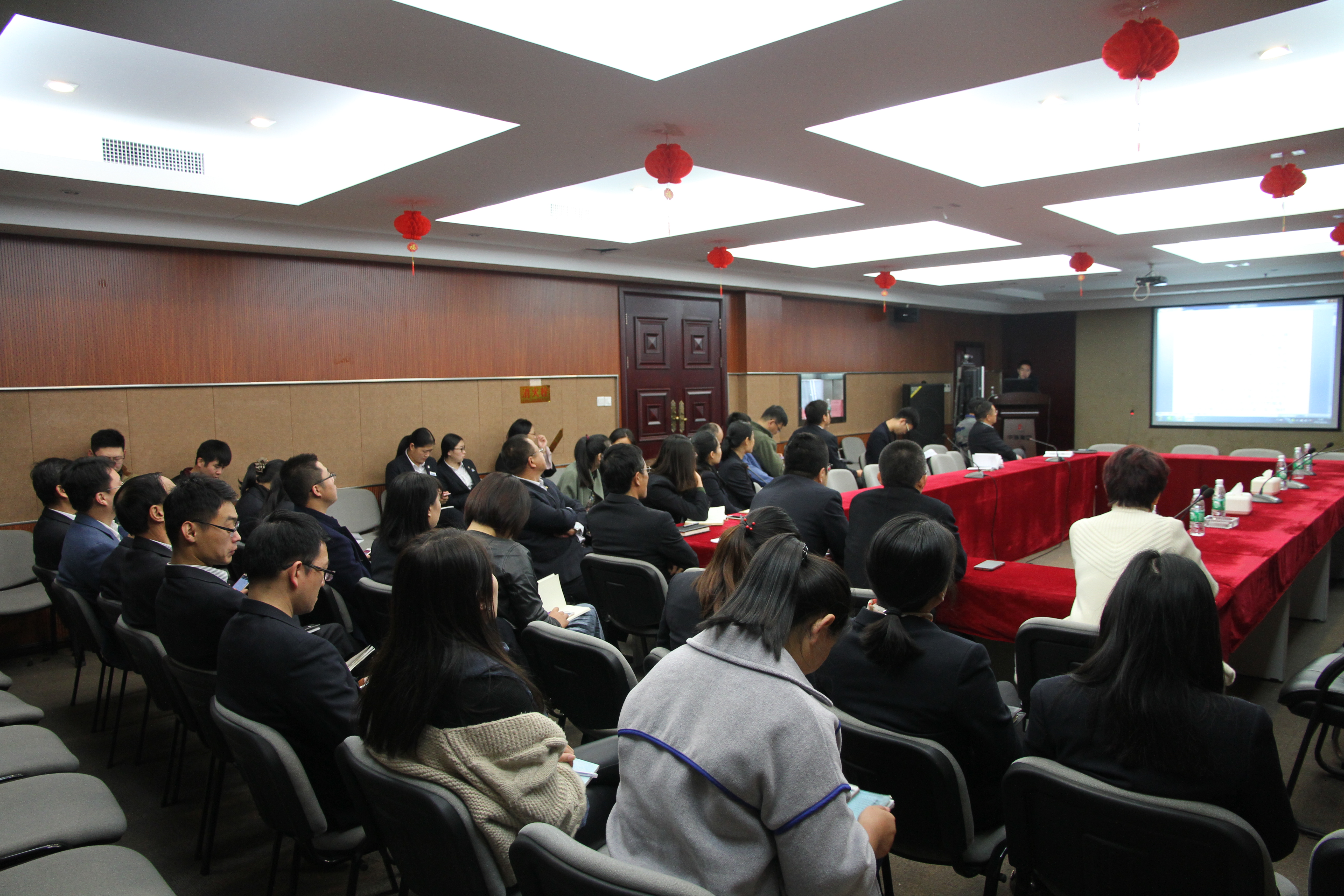 ���𼯈F(tu��n)�hί����ʮ�Ŵ���W(xu��)��(x��)�w��(hu��)