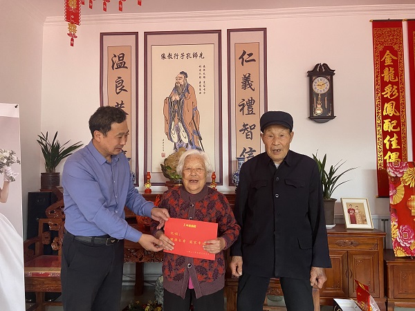 <b>���𼯈F��ꖼѹ�(ji��)ο�������g��ĸ</b>